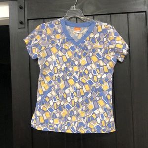 Woman’s NrG by Bareo Scrub top Size Small light blue grey and yellow